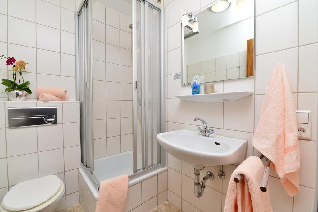 Hotel Am Buchwald Esslingen am Neckar Eksteriør bilde